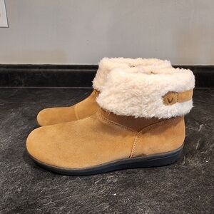 Vionic Magnolia Ruth Suede Weather Resistant Ankle Boots Sherpa Lining Size 7